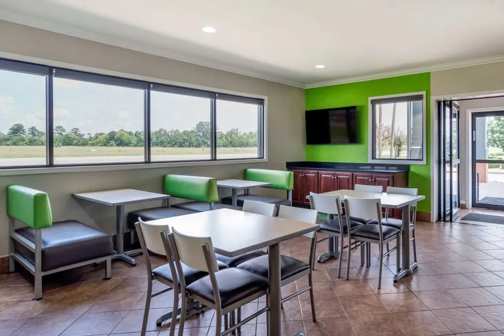 Econo Lodge Inn & Suites Demopolis