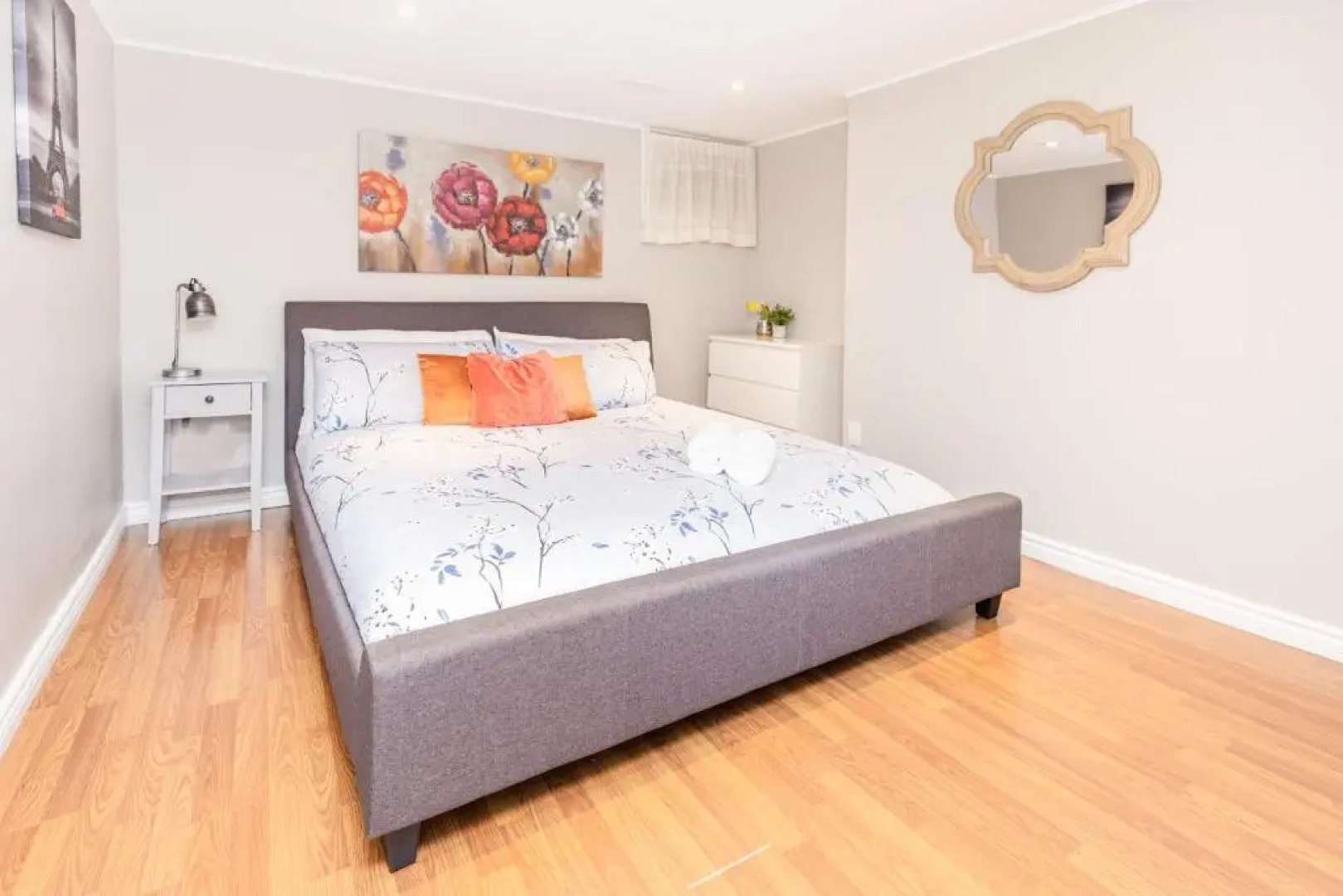 1BR Apartment w King Bed Near Downtown Ottawa