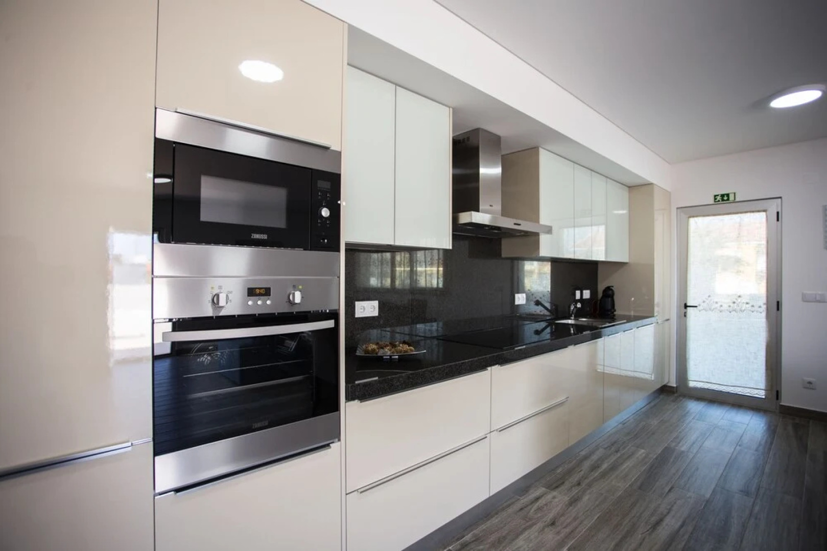 Surf And Stones Apartment