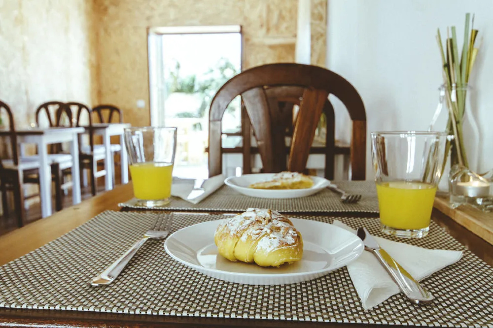 Cliff Surf Camp Hostel