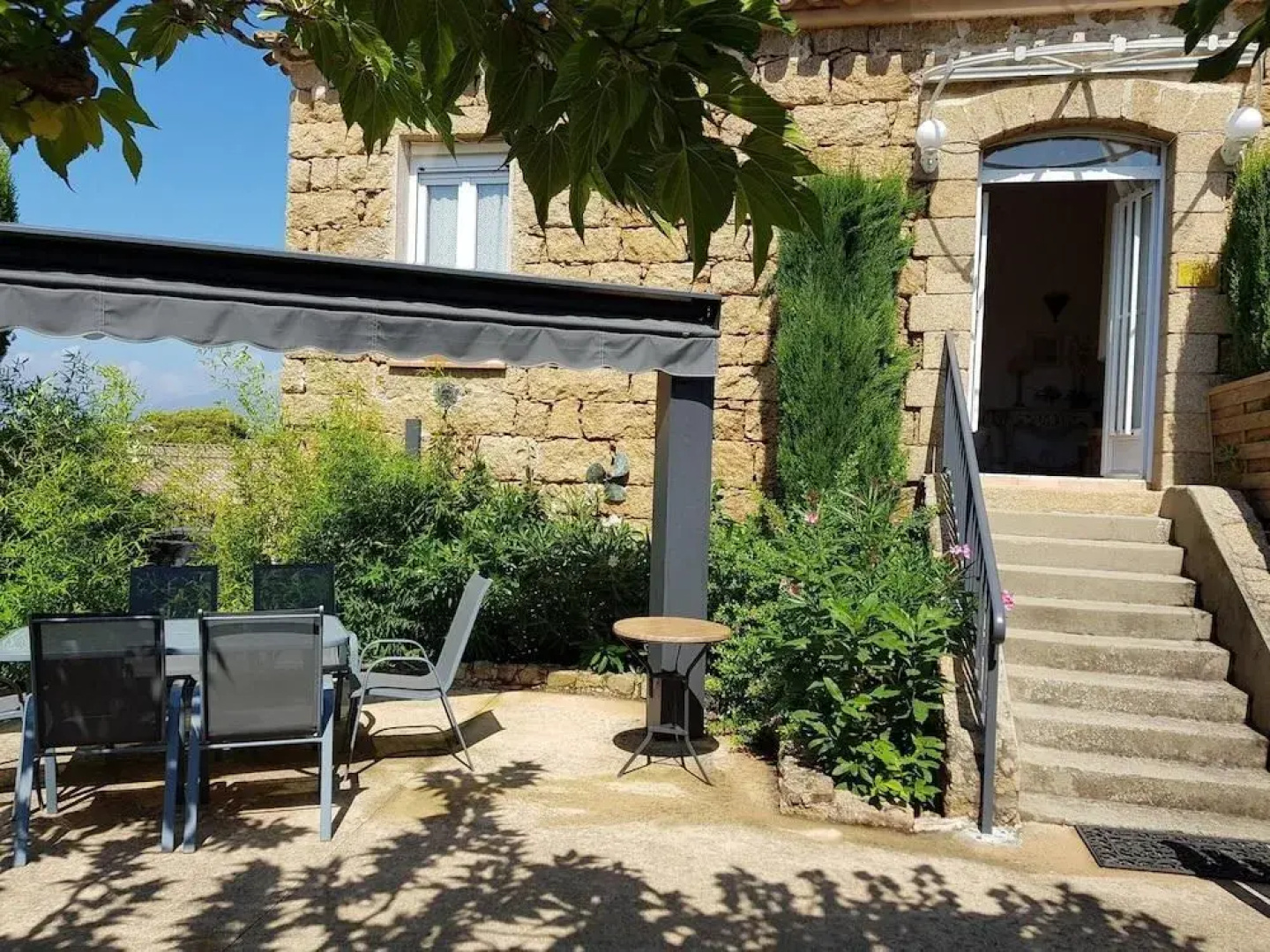 House With 2 Bedrooms in Pietrosella, With Wonderful sea View, Enclosed Garden and Wifi