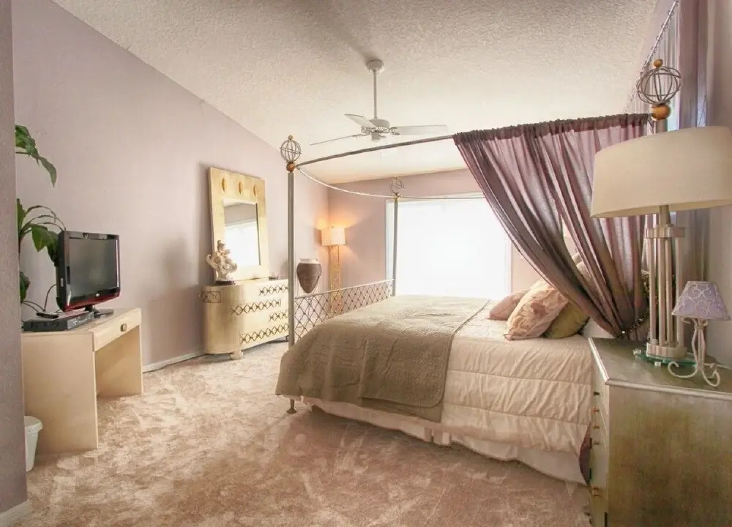 Luxury Florida Villa by RedAwning