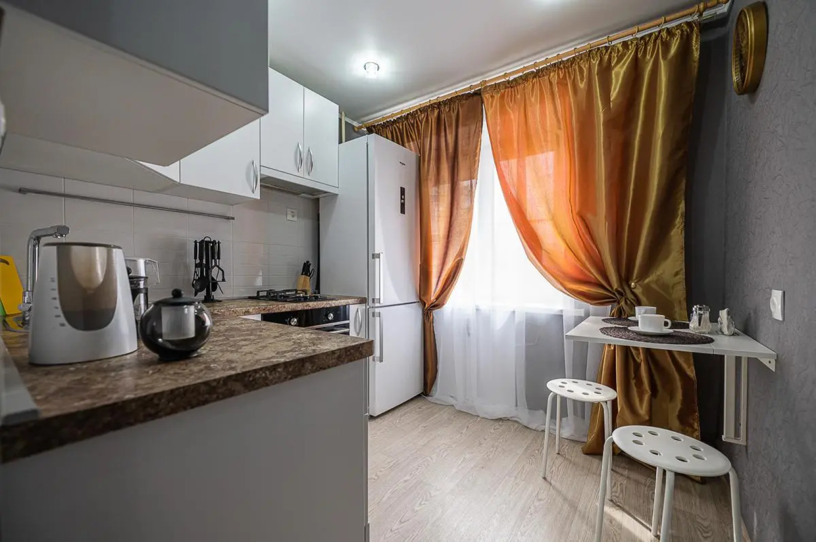 Пять Звезд на Свердловском