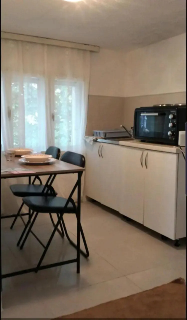 Una Rosa Hostel