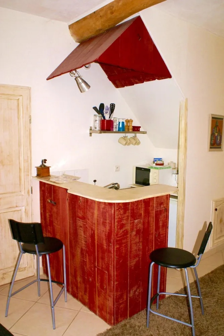 Studio in Villenouvelle, With Enclosed Garden and Wifi