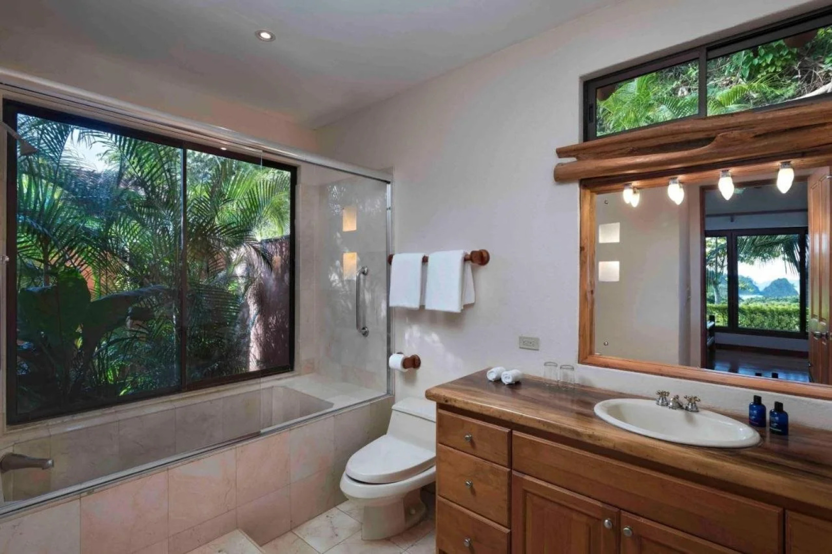 Punta Islita, Autograph Collection