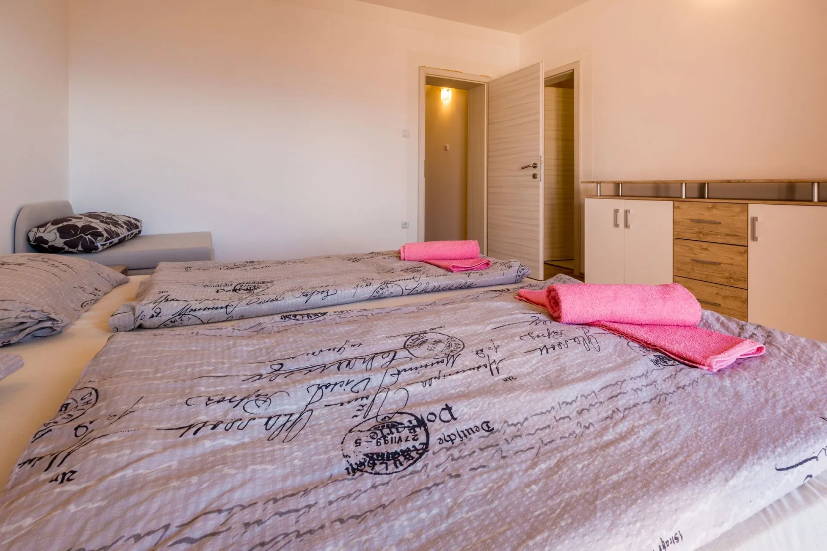 Apartment Tomica - open pool: A4 dvoetažni Novi Vinodolski, Riviera Crikvenica