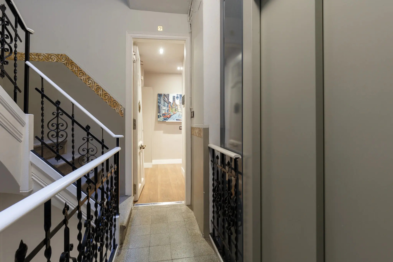 AinB Eixample-Miro Apartments