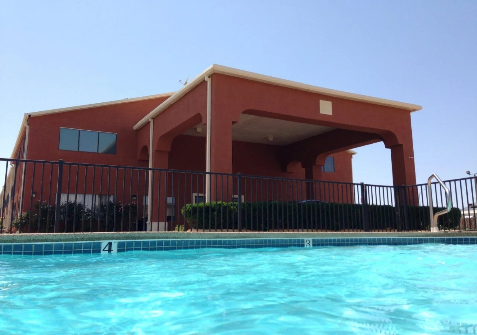 Econo Lodge Inn & Suites Sweetwater I-20