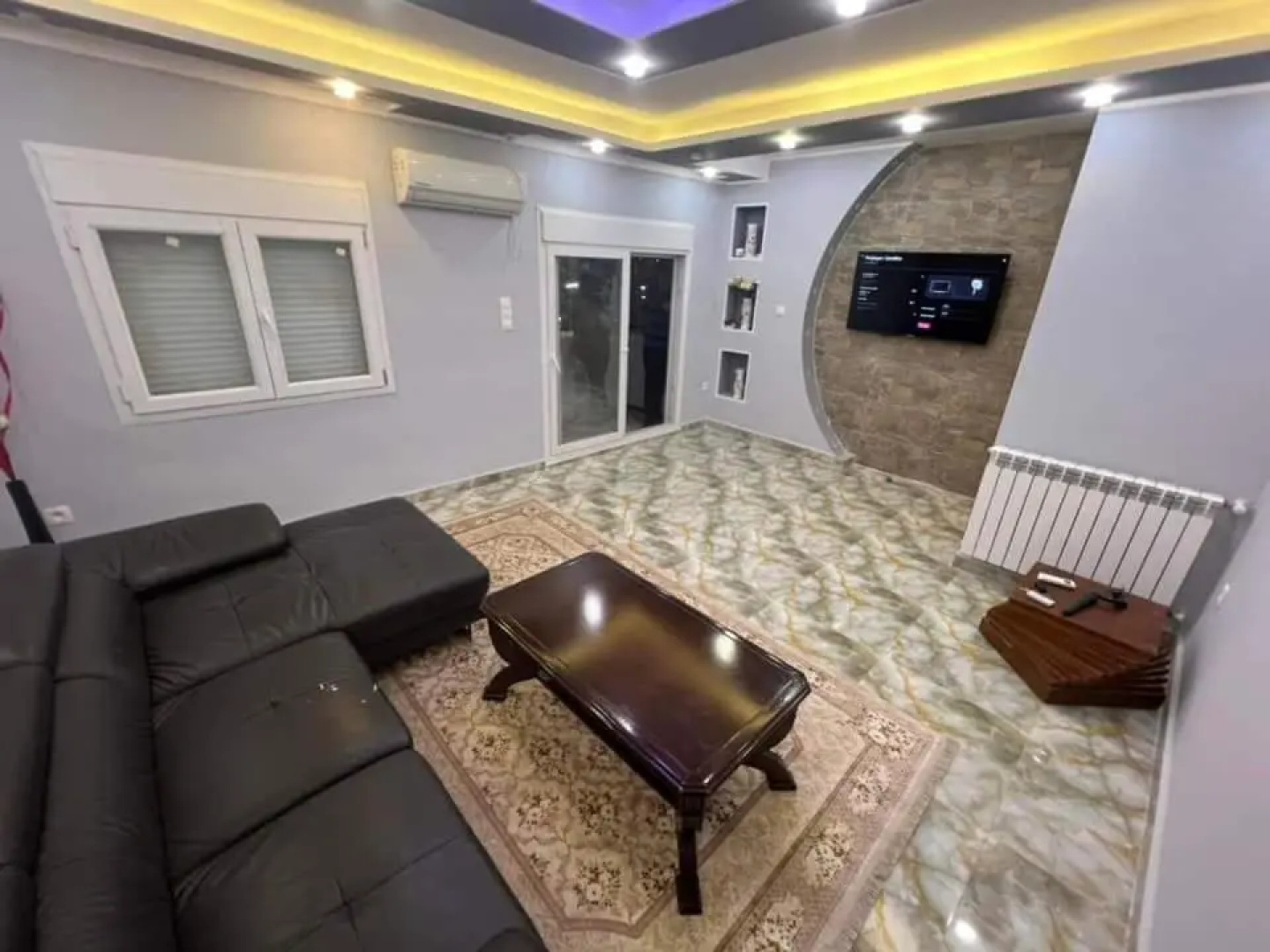 Akid Lotfi En Face Hôtel Méridienne Oran