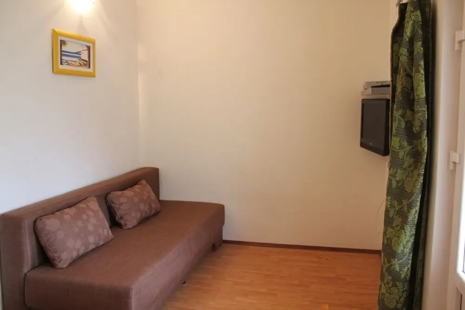 Ante - 50m From the sea - A2 Zuti