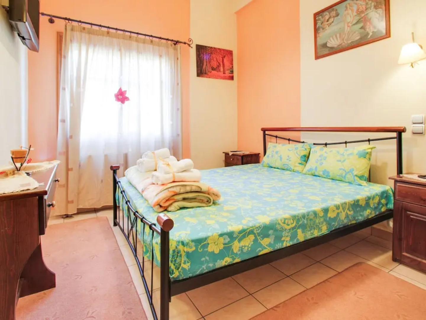 Alluring Holiday Home in Stournareika With Balcony