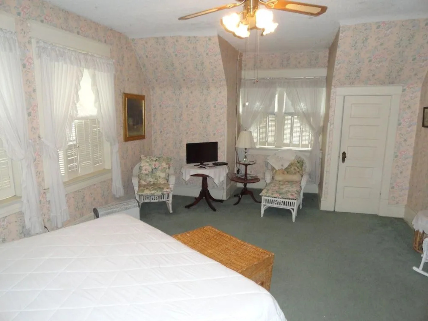 Victorian Inn Bed and Breakfast