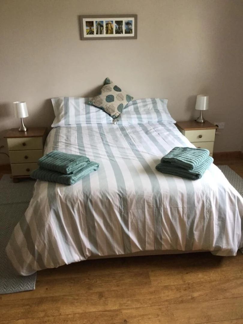 Lovely Spacious Studio Stunning Views Min yr Awel