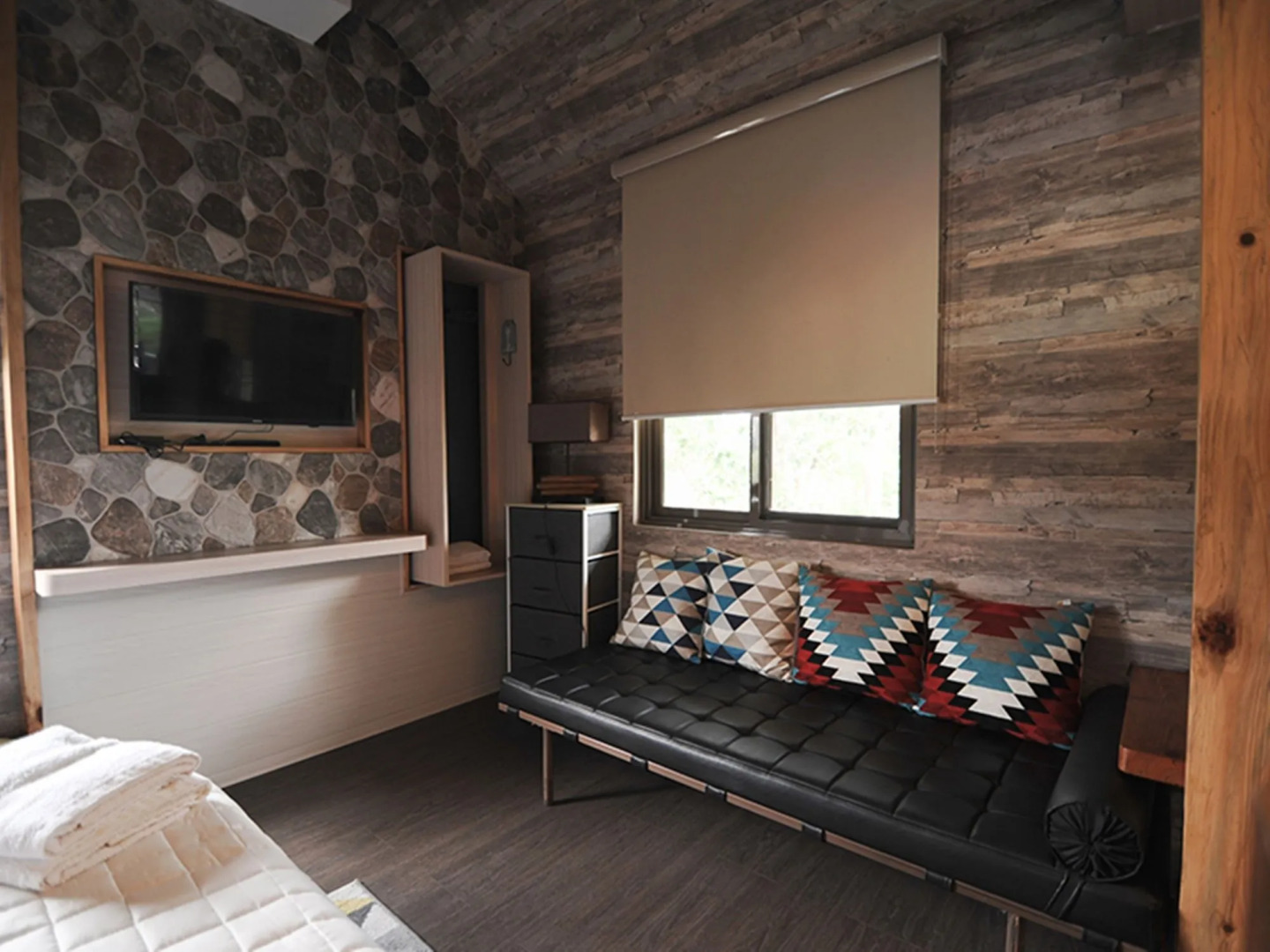 Pine Breeze Cottages