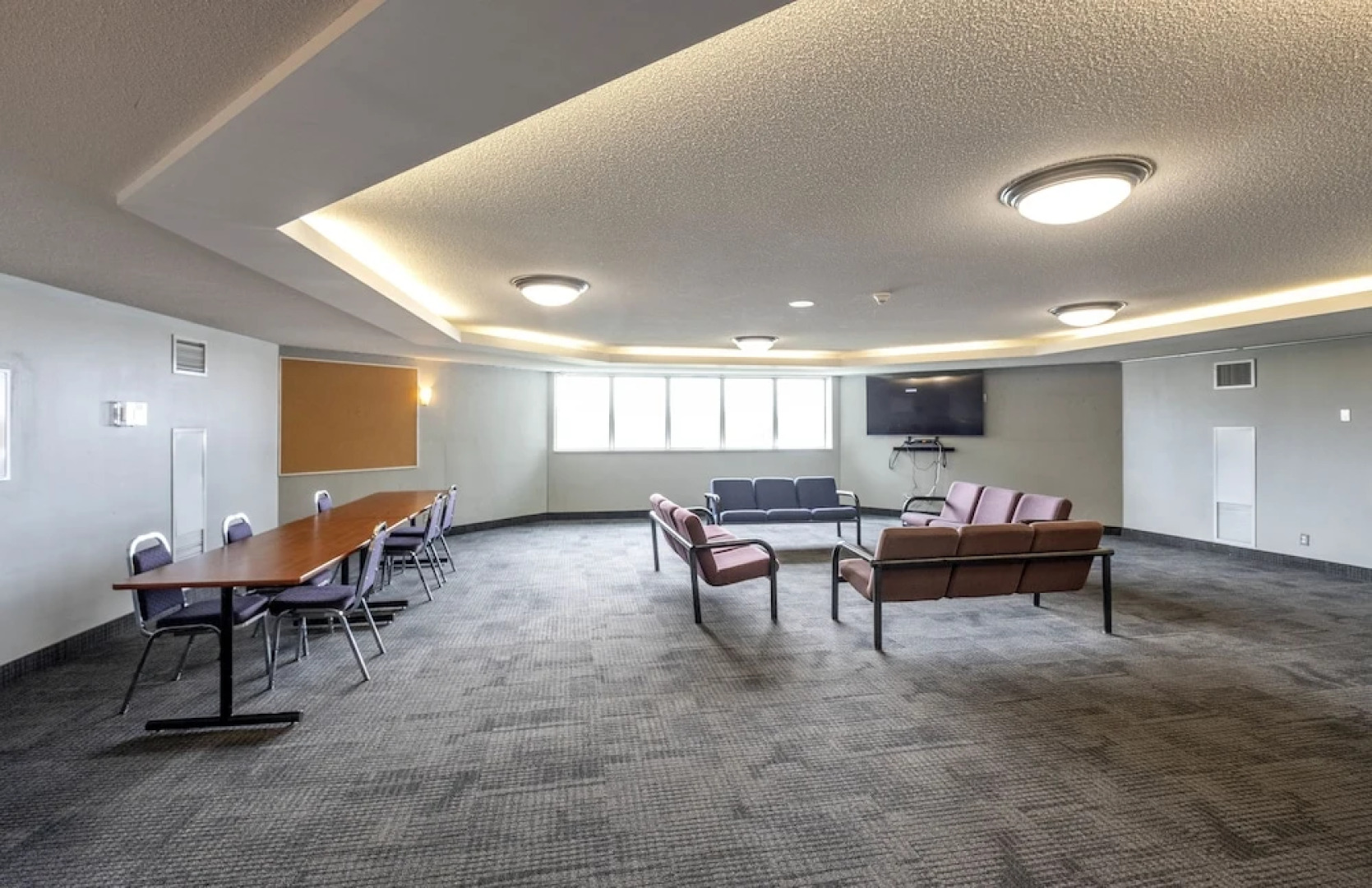 Residence & Conference Centre - Barrie