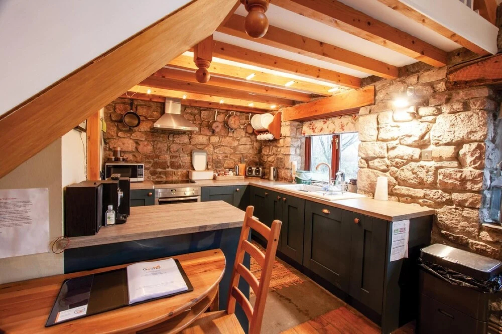 Hill End Barn - 1 Bed Barn Conversion - Llangennith