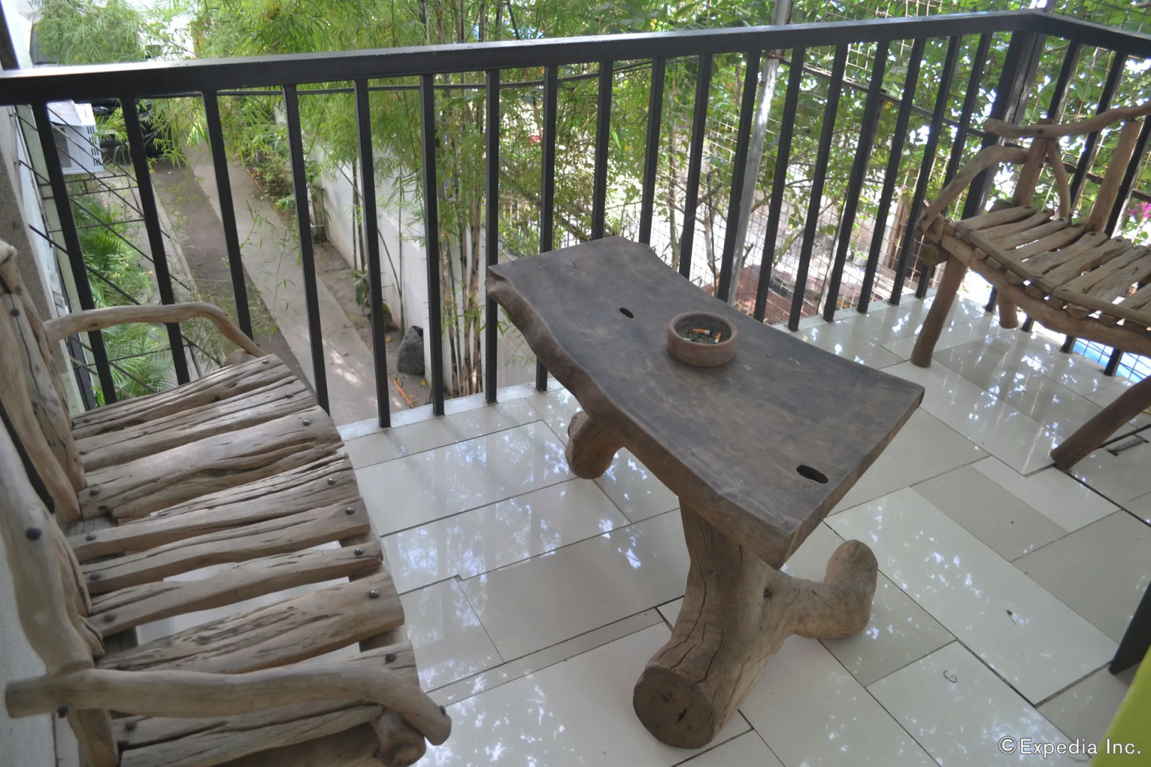 Limelily Pension House II