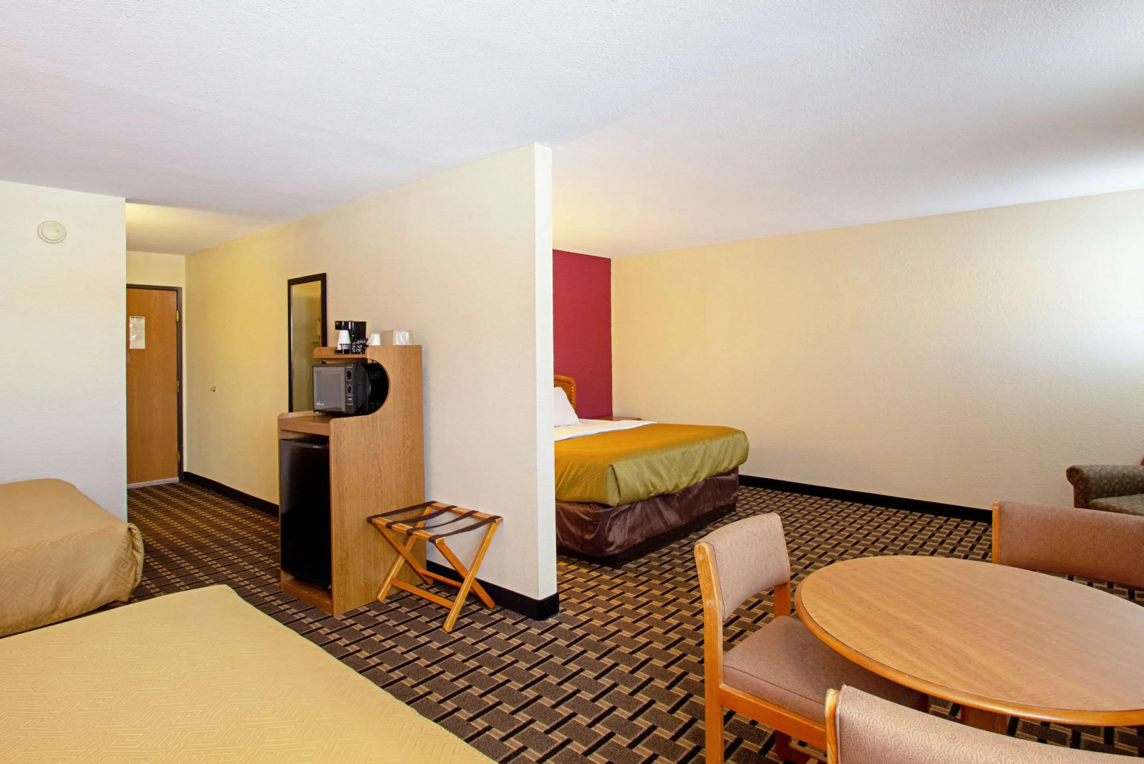 Econo Lodge Inn & Suites Wisconsin Dells