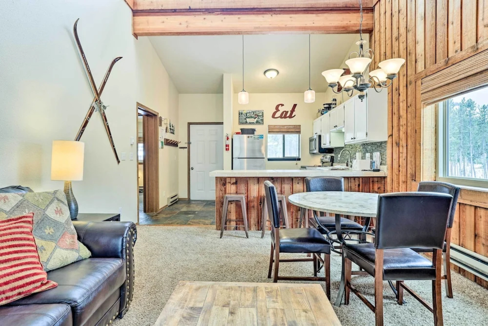 Winter Park Condo w/ Hot Tub, 3 Mi to Slopes!