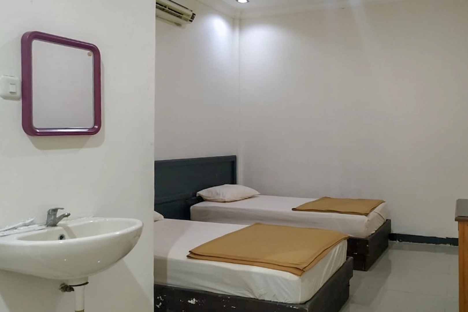 Palu City Guest House RedPartner