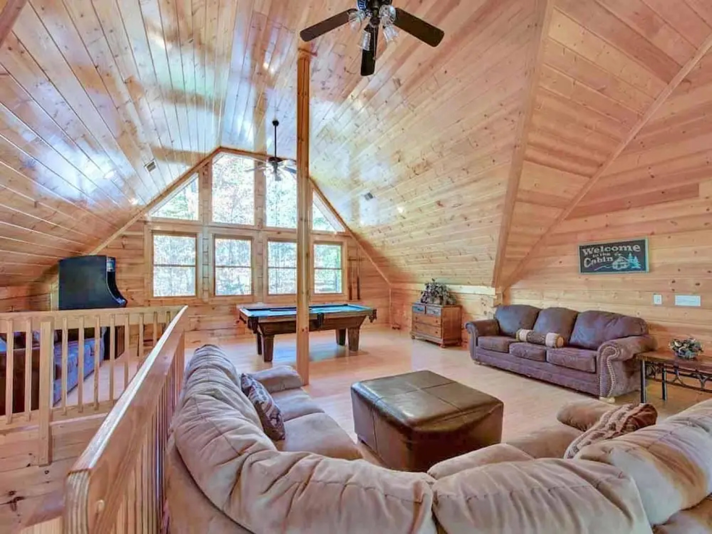 Unbridled Spirit 5 Bedroom Home with Hot Tub