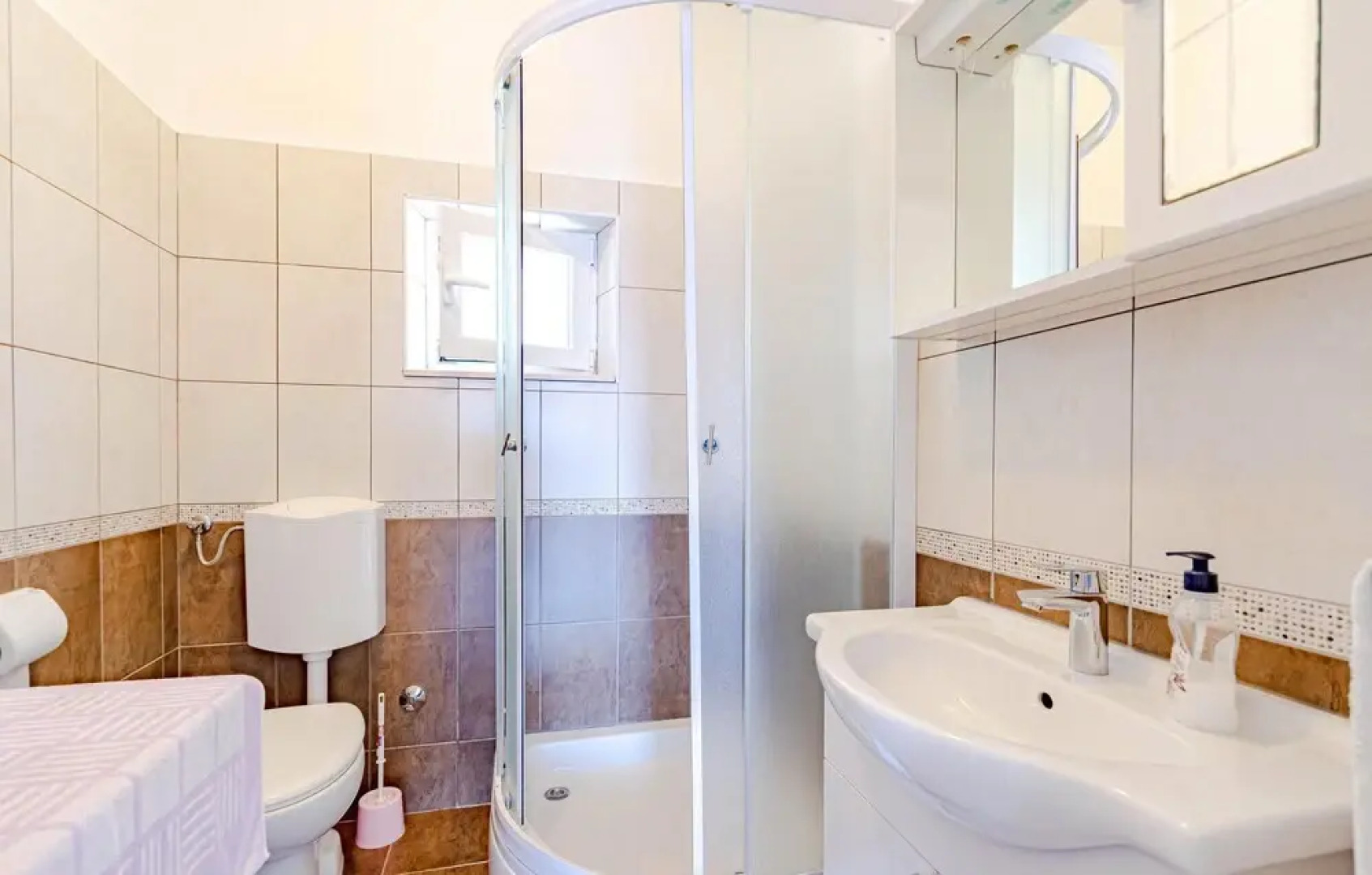 Awesome Home in Potomje With 3 Bedrooms and Wifi