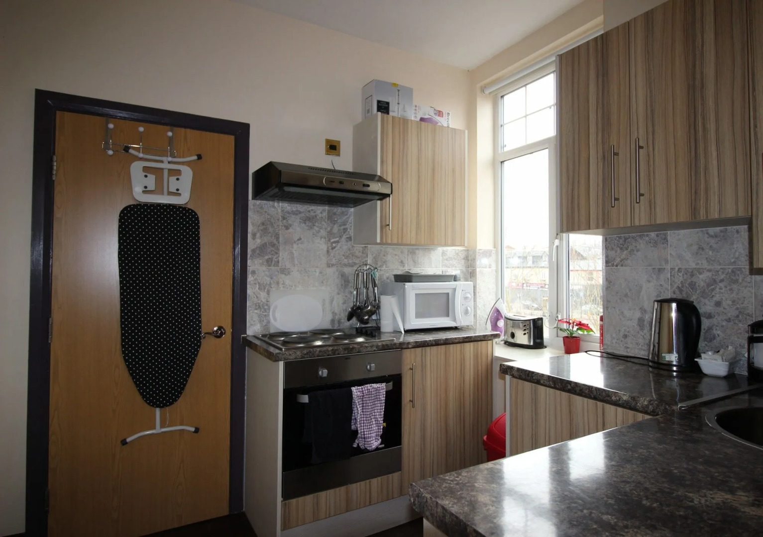 William's Hillsborough Apartments