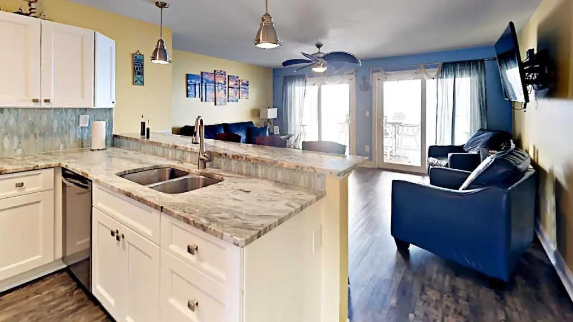 Put-in-Bay Waterfront Condo #107