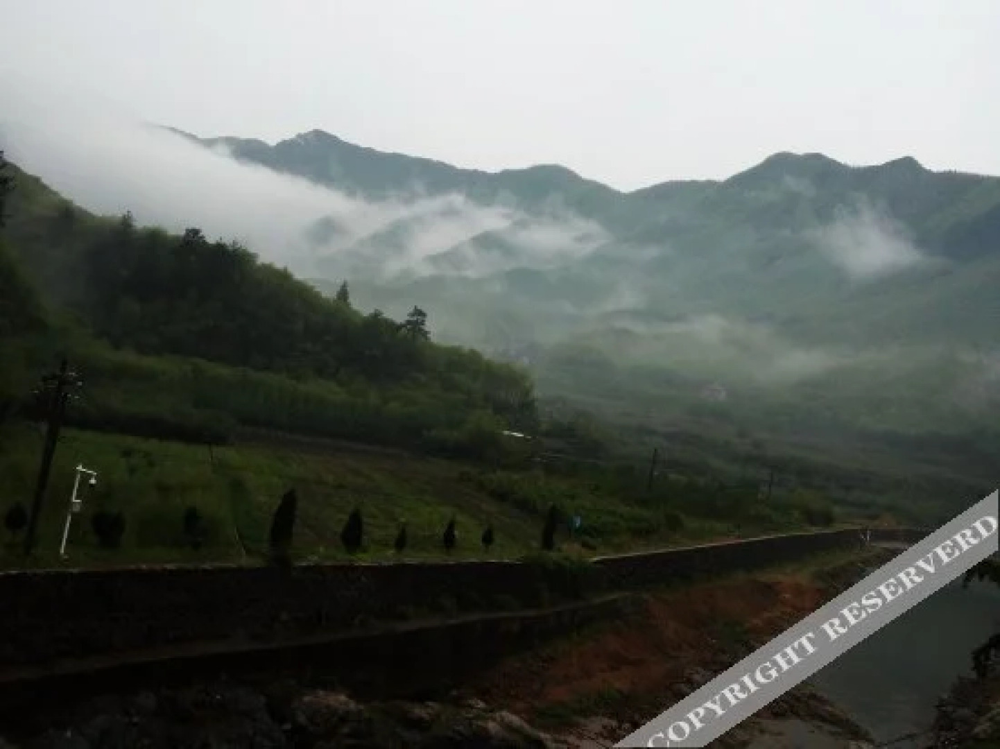 安吉依水阁农家乐