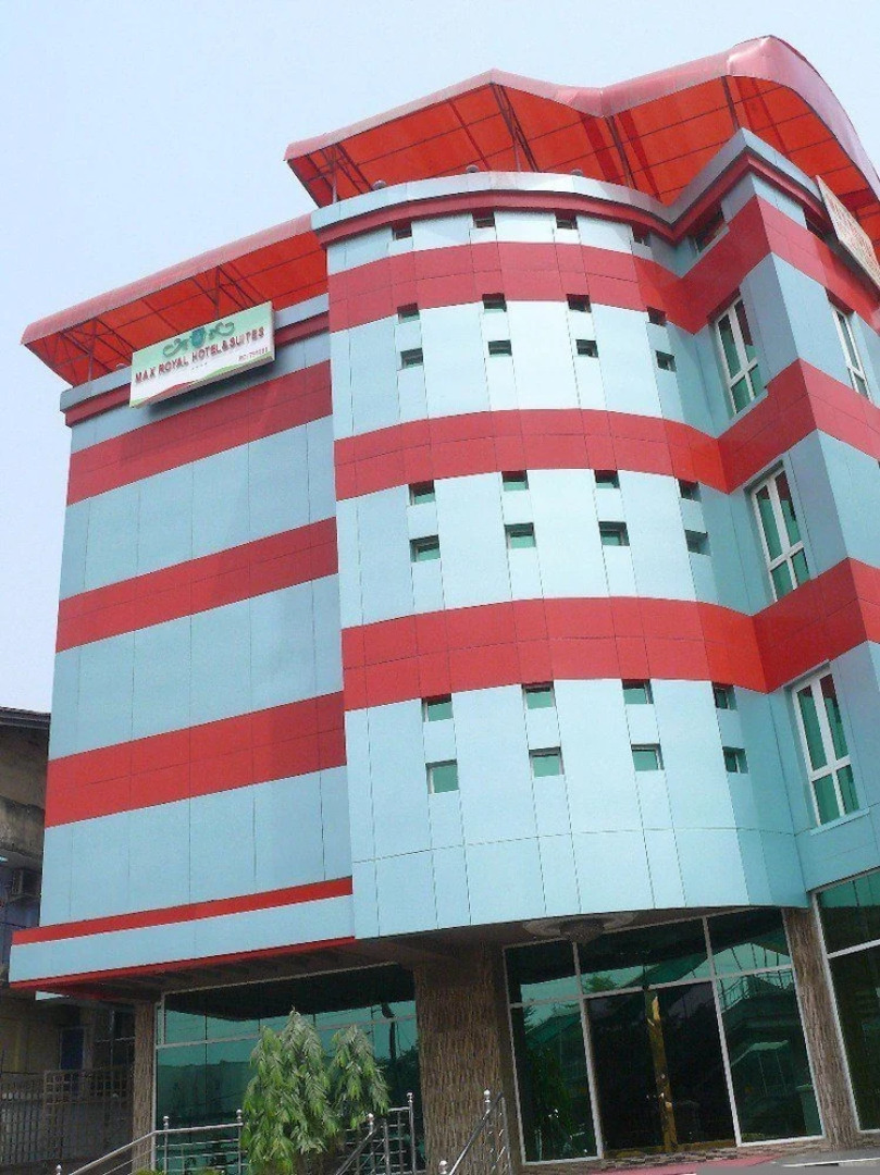Max Royal Hotel & Suites
