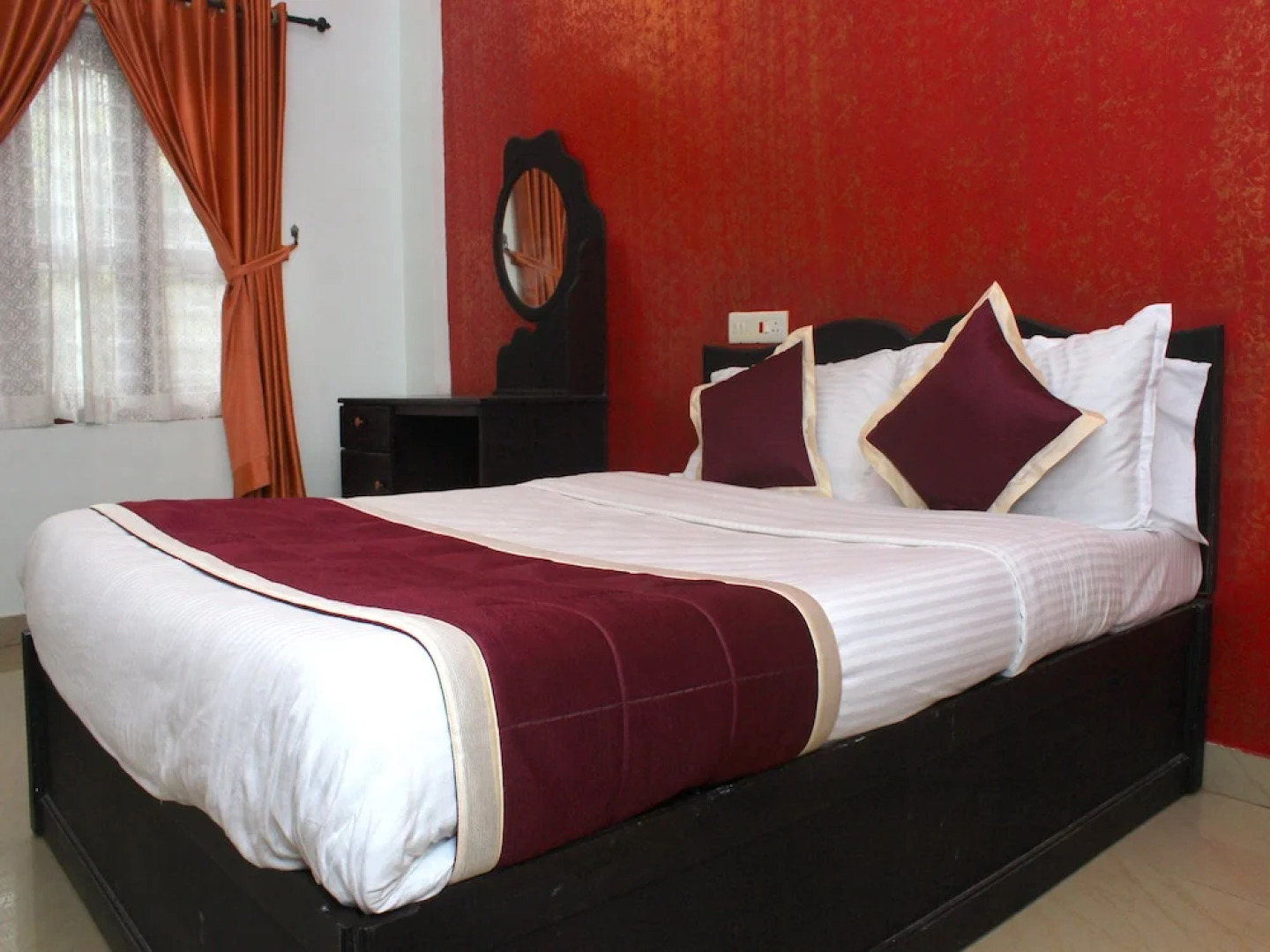 OYO 14135 Ashly's Residency