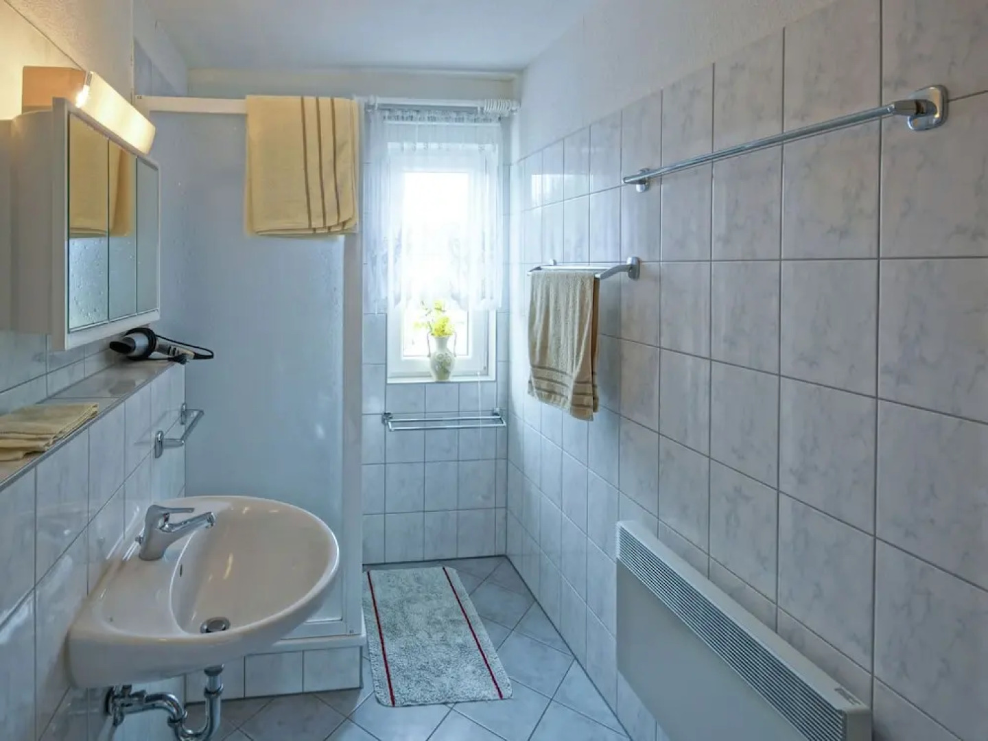 Alluring Holiday Home in Mönkebude near Beach