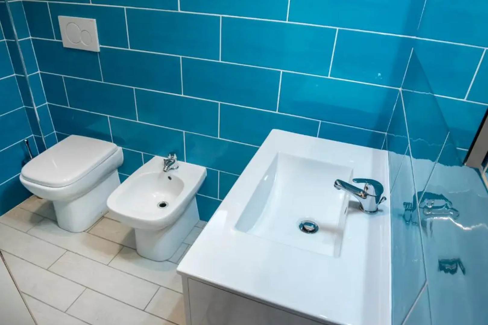 M126 - Marcelli, trilocale fronte mare in residence con piscina