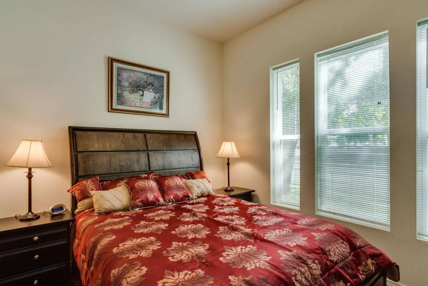 Maple Leaf Manor Suites