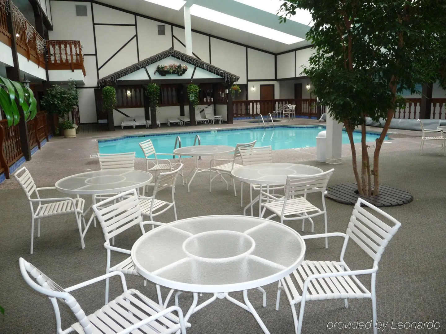 Shawano Four Seasons Hotel