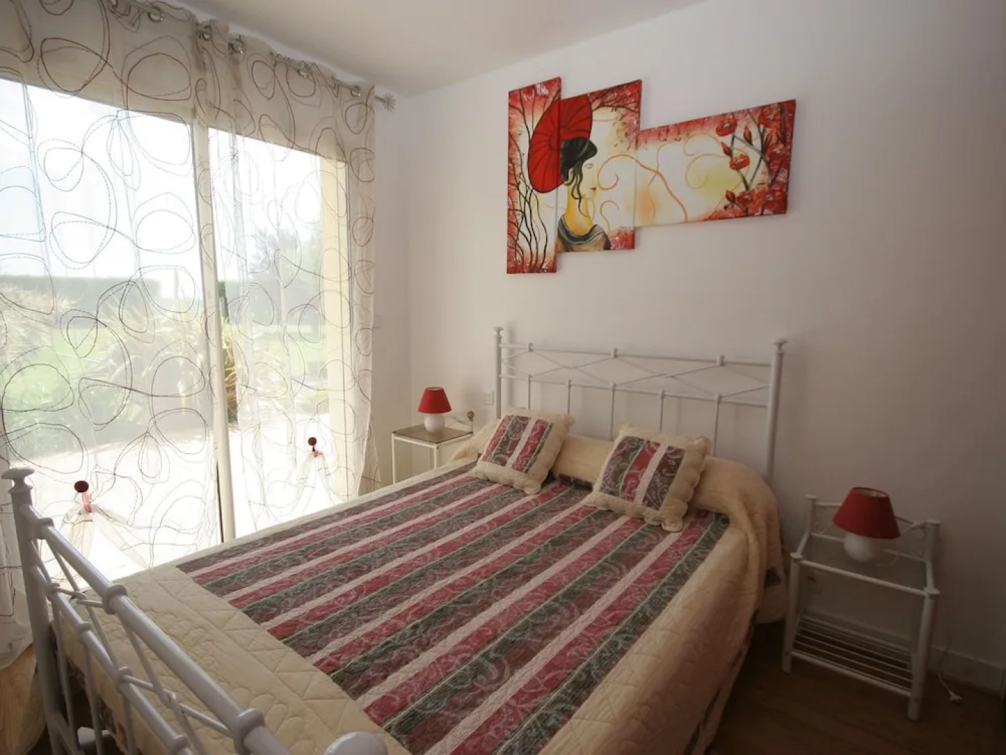 Villa With Indoor Heated Pool and Jacuzzi, Only 1.5 km of Beach and sea