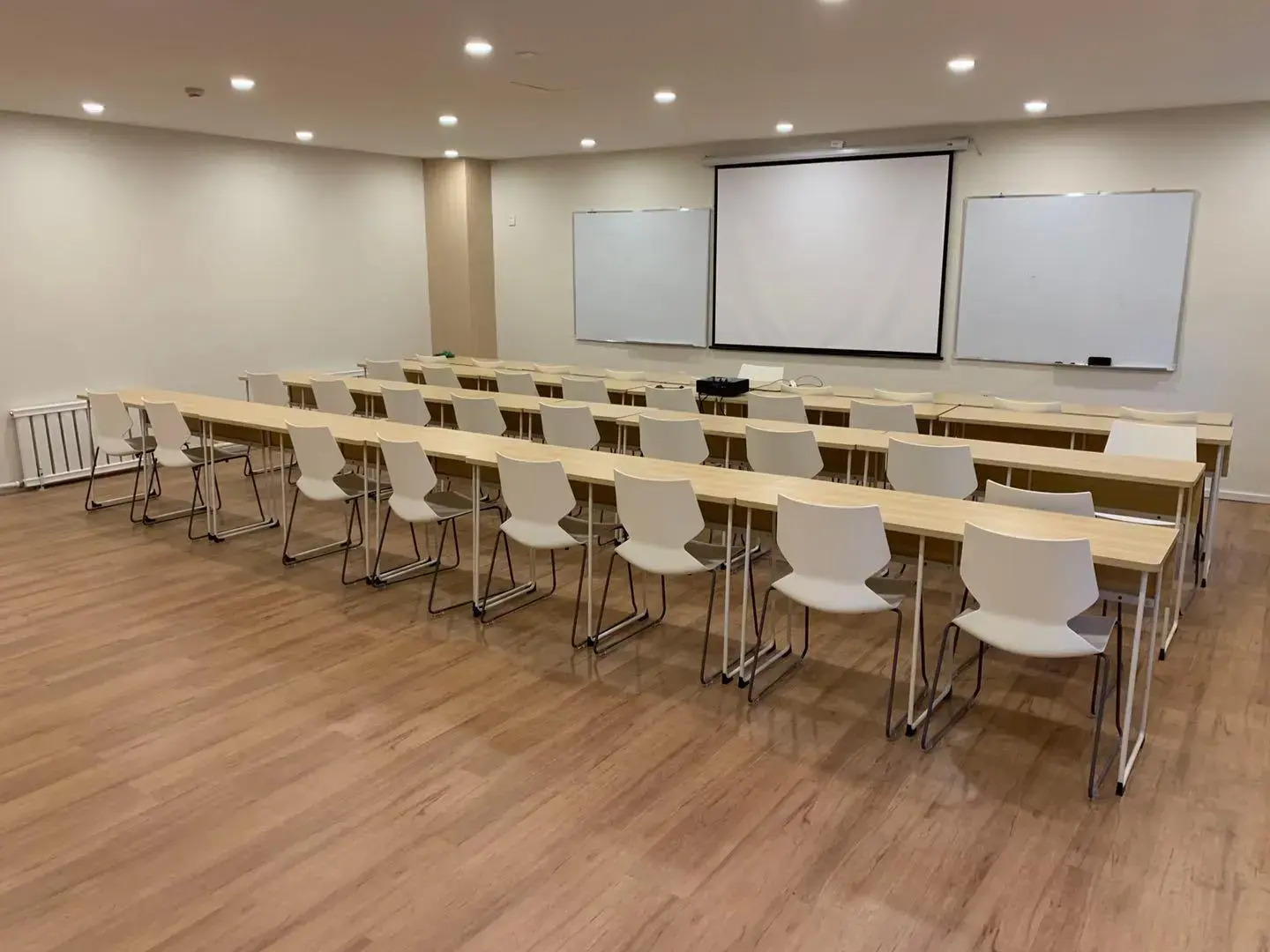 Hanting Express (Tieling Railway Station)