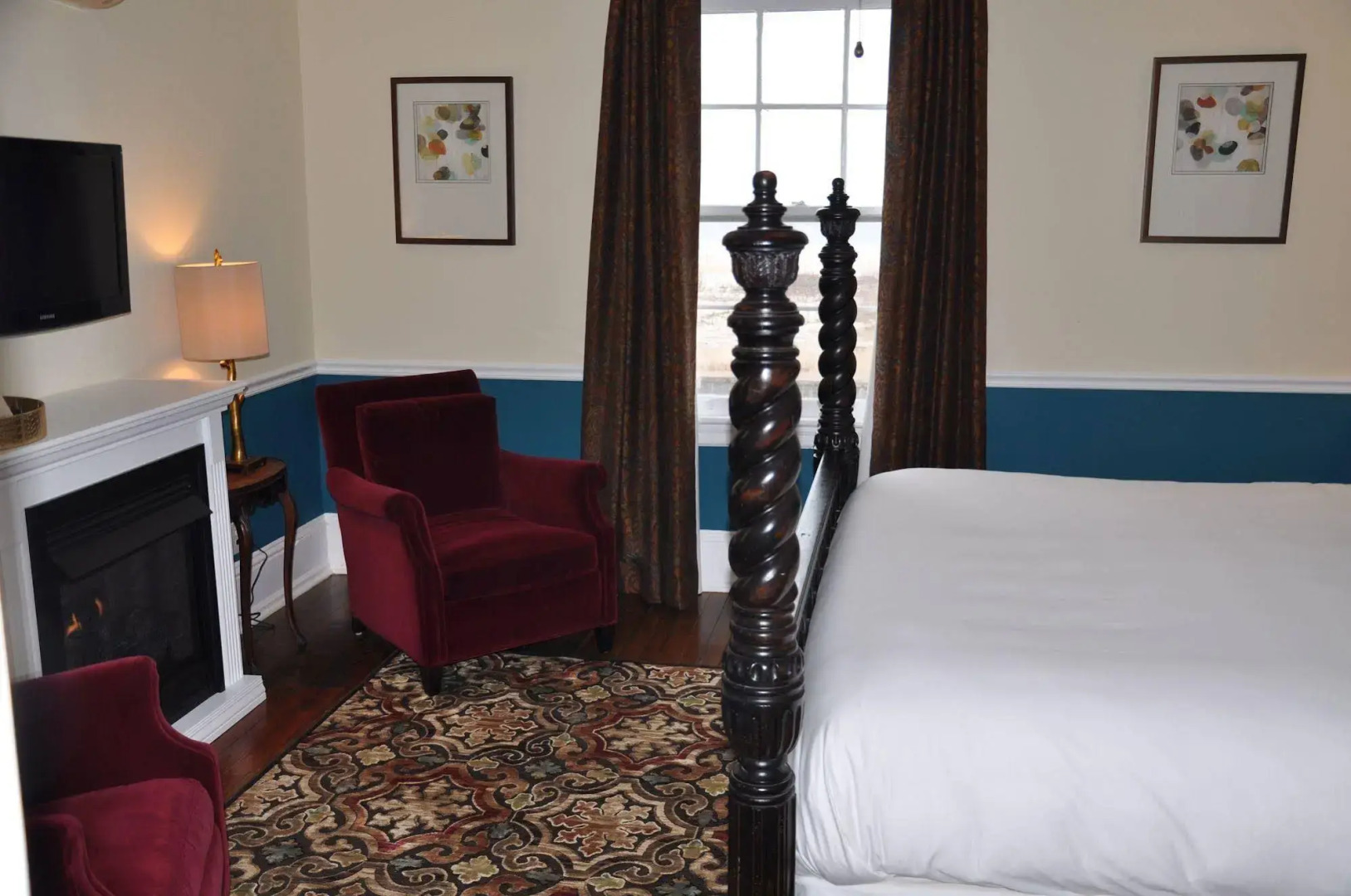 Peter Shields Inn & Restaurant