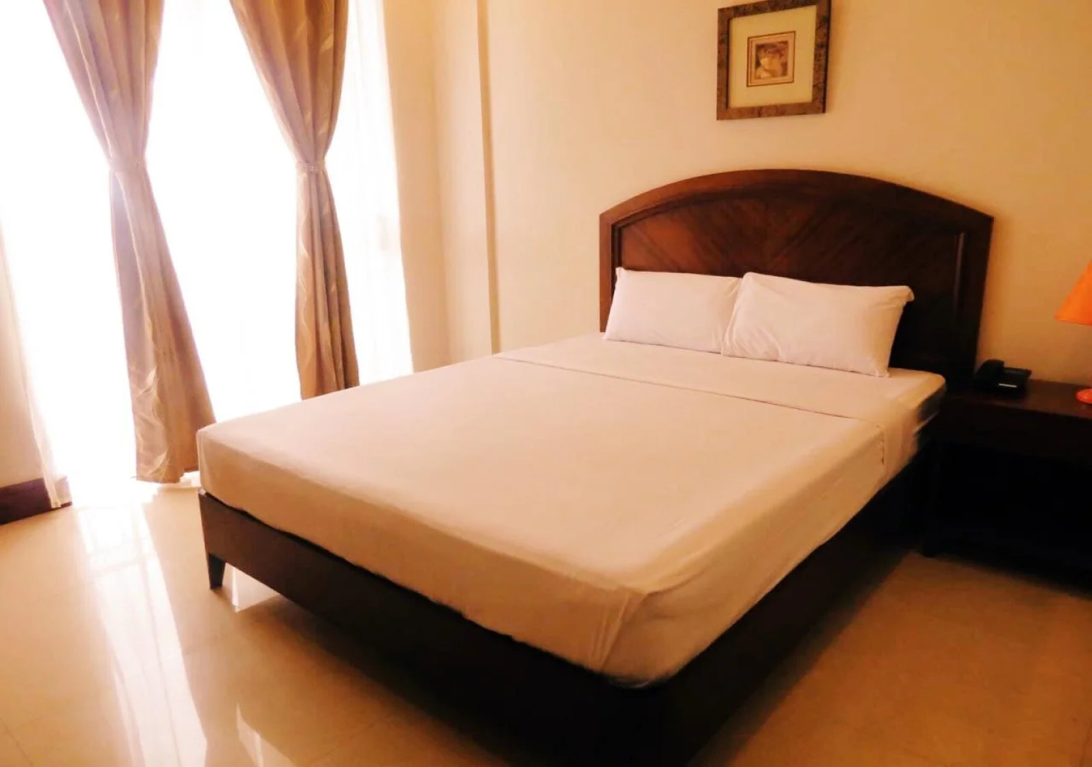 Country Chateau Hotel