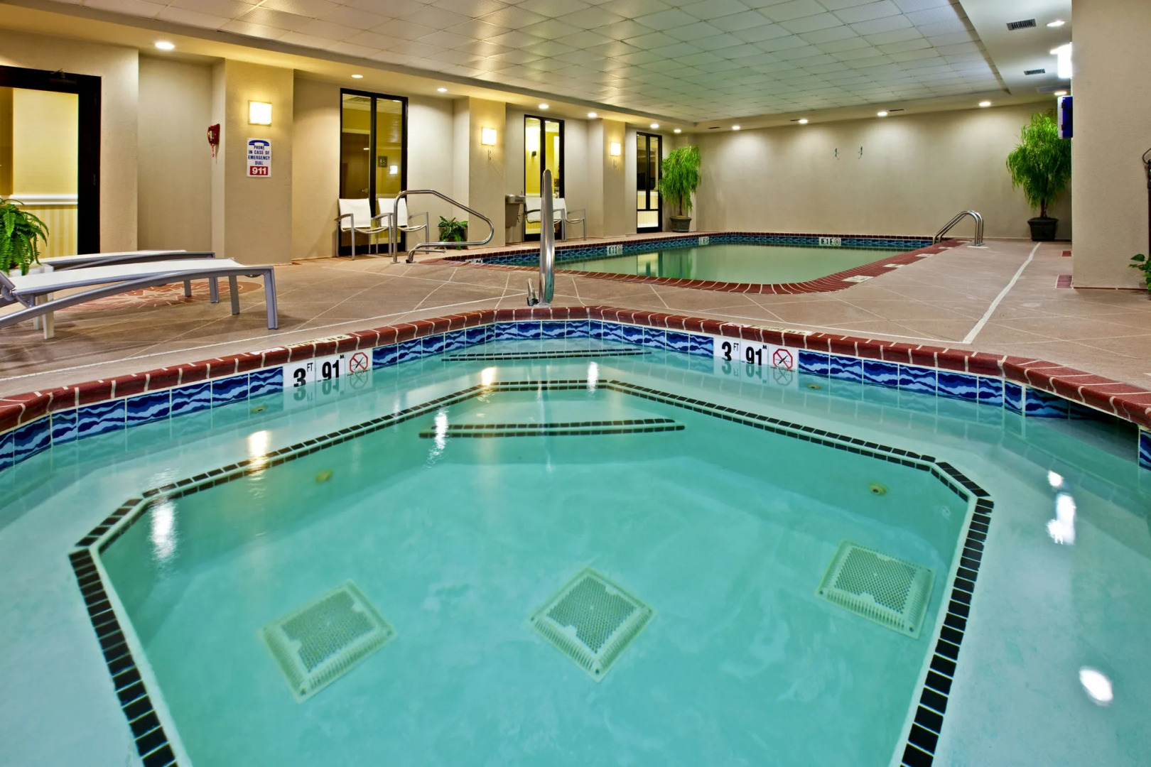 Holiday Inn Express Hotel & Suites Louisville East by IHG
