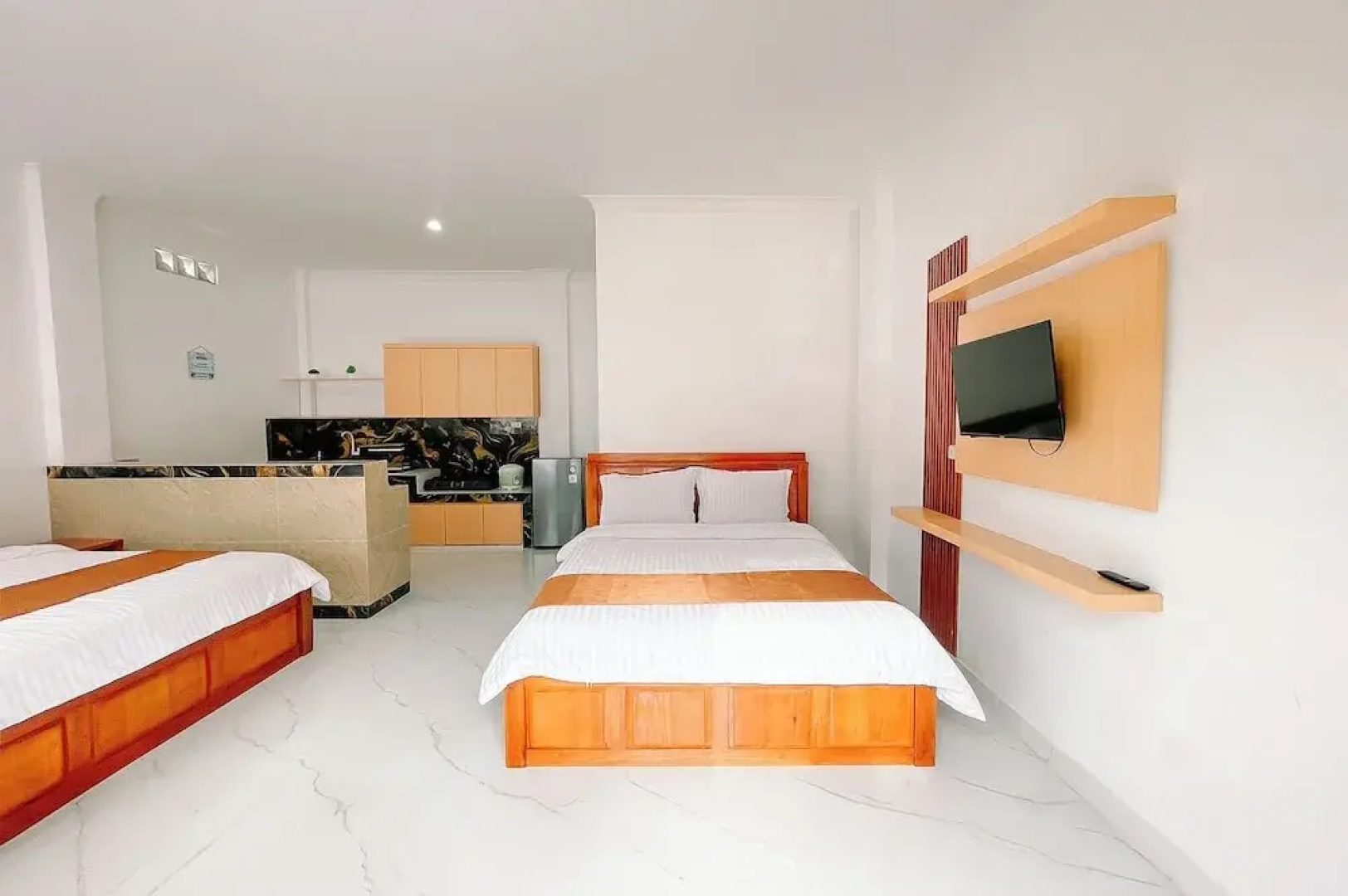 Simangande View & Resto By Helocus