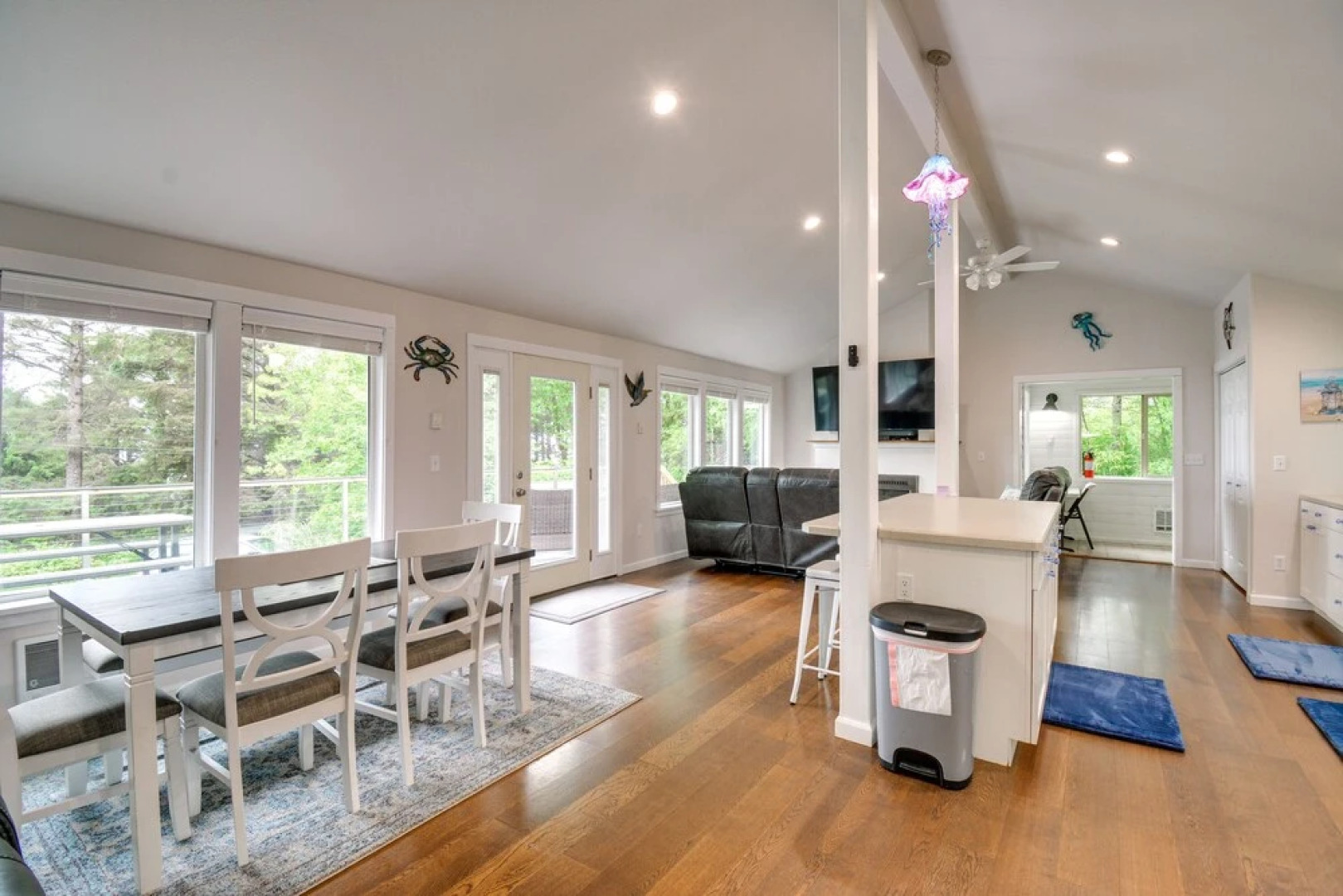 Serene Copalis Beach Getaway: Walk to Beach!