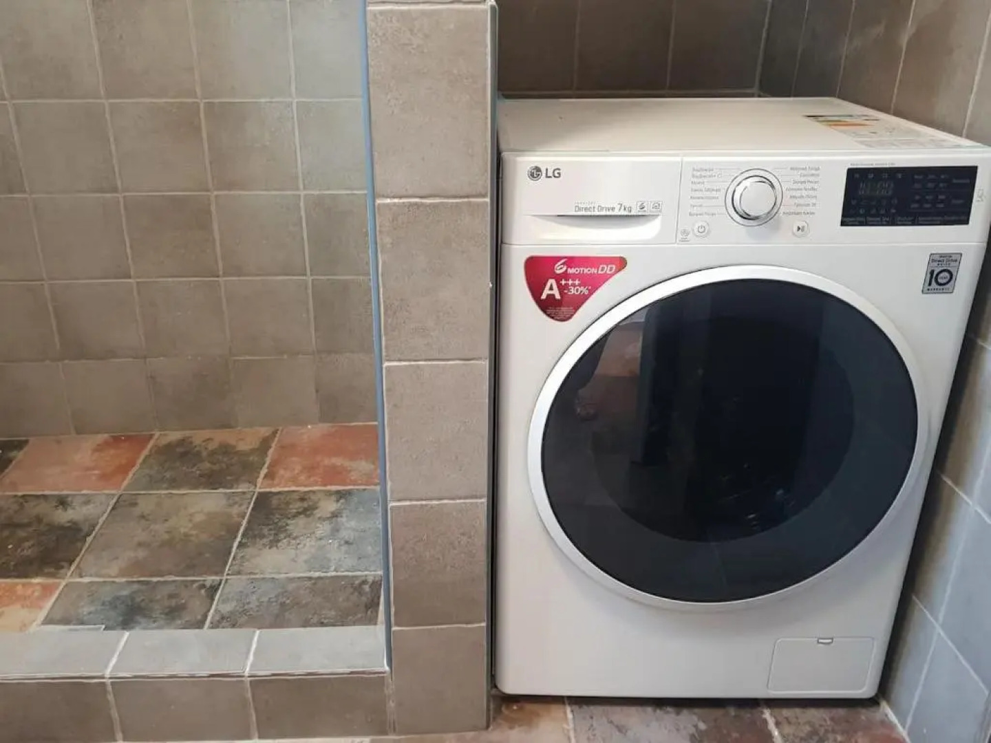 Xaradiotis House - A modern home away from home