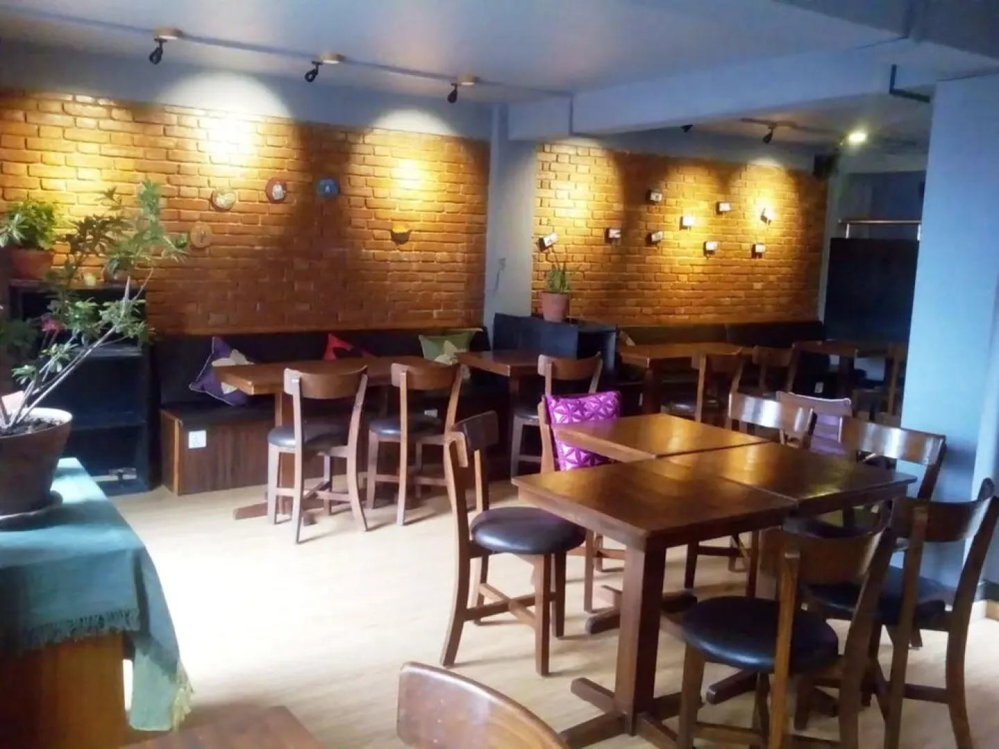 Cafe Beyond and Guest House