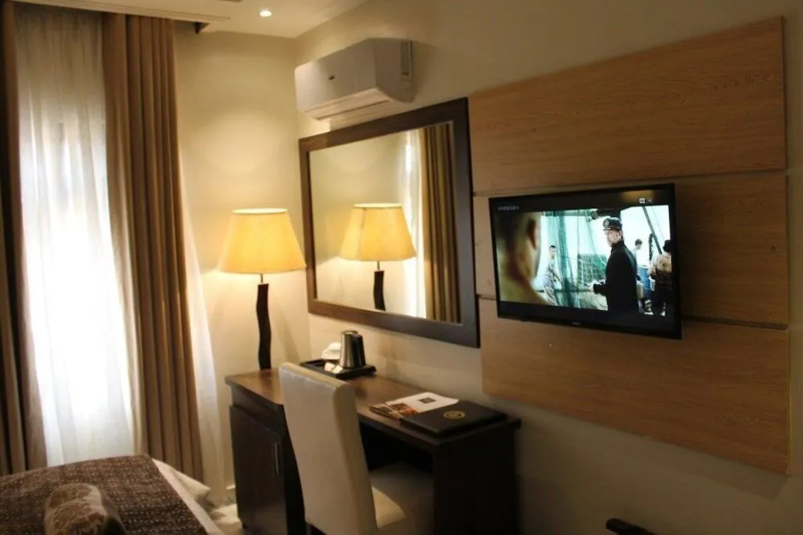 De Santiago Milan Hotel and Suites