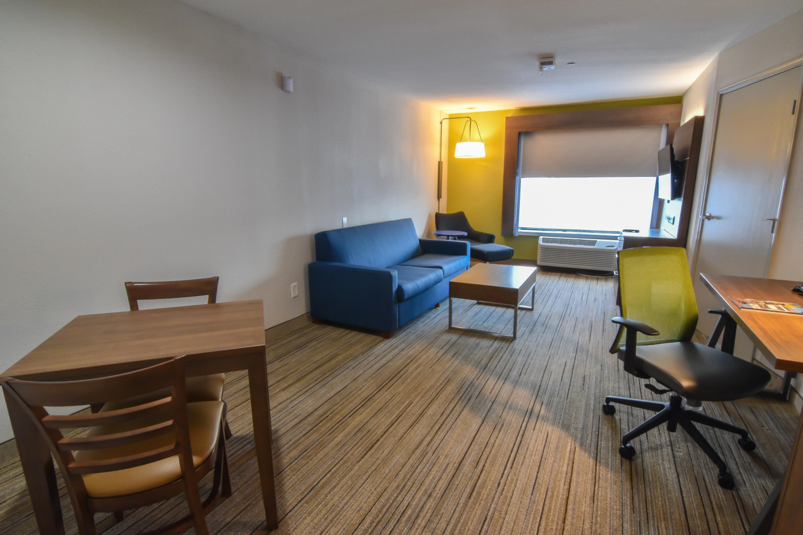 Holiday Inn Express & Suites Indianapolis Northwest by IHG