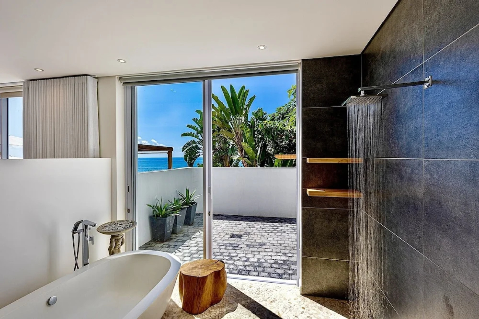 YOLO Spaces – The White House Boutique Villa