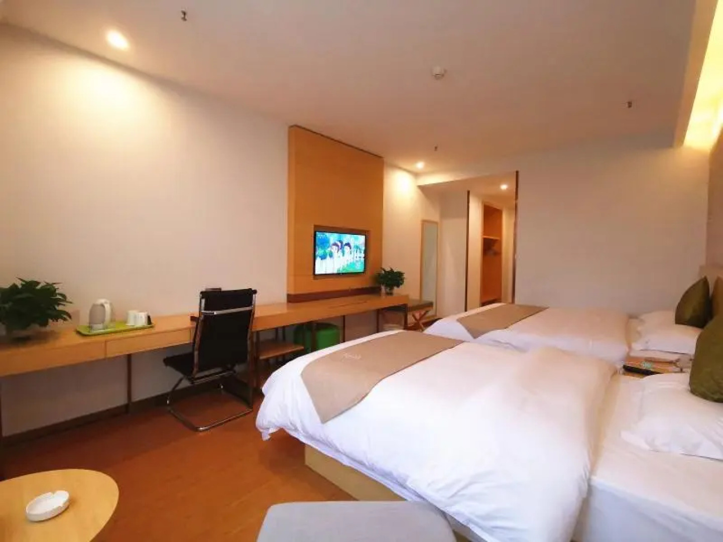 GreenTree Inn Baoji Fengxiang District Donghu Hotel