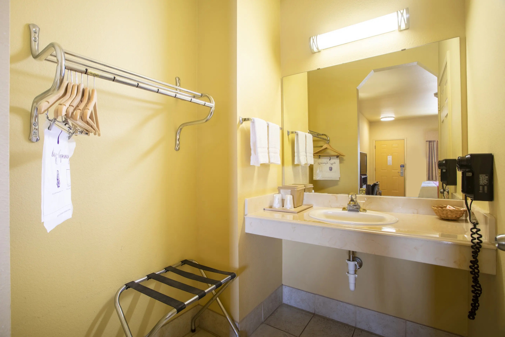 OYO Hotel Valley View TX, I-35